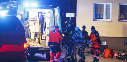 Tragedia w Łomży. Z pożaru wyniesiono małżeństwo. Nie przeżyli