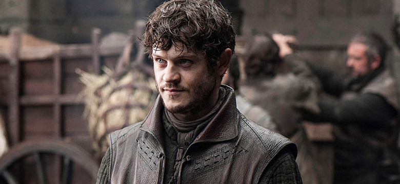 Iwan Rheon: kochajcie mnie nienawidzić!