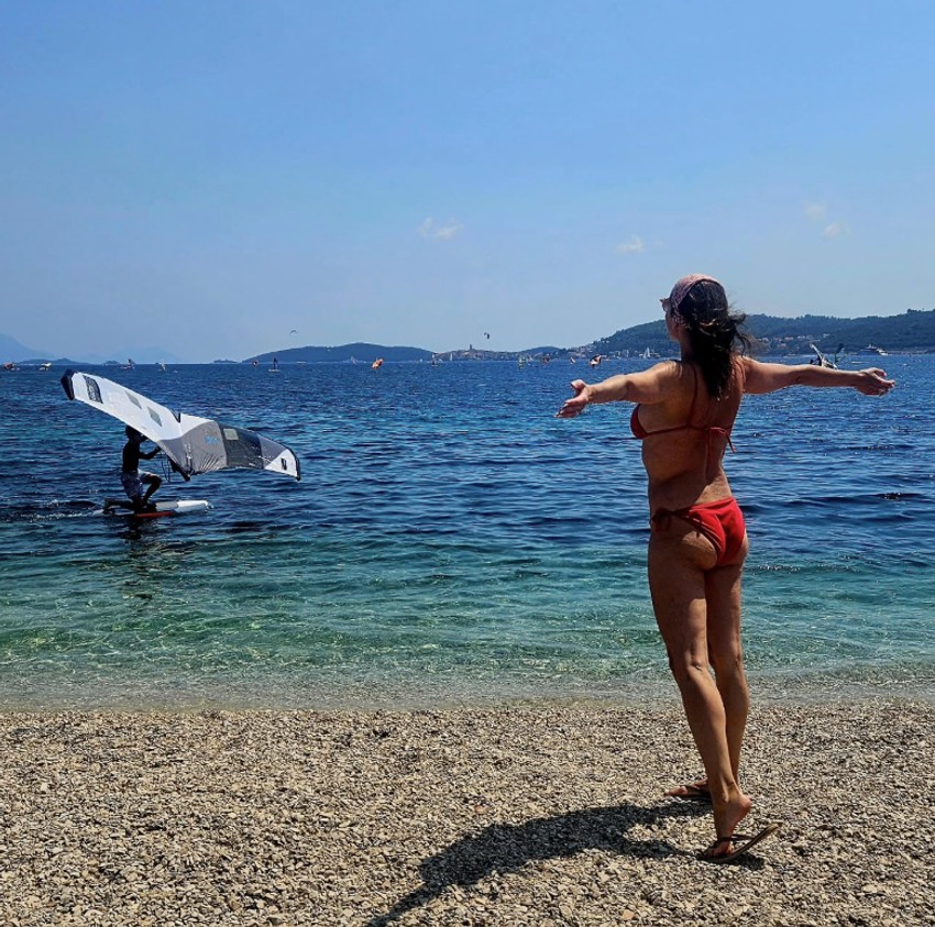 Adriana Čortan u bikiniju