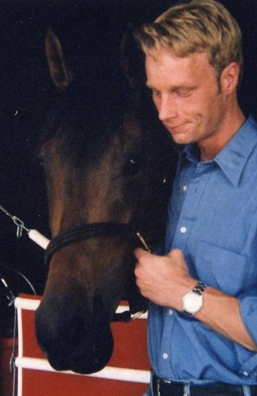 William King z koniem