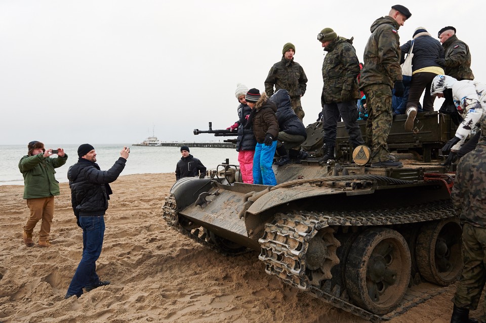 SOPOT 23. FINAŁ WOŚP (Przejażdżki pojazdem militarnym)