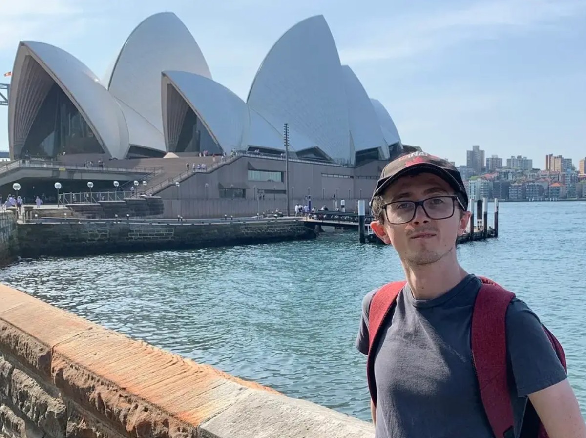 Spełnił marzenie o pracy w podróży. Życie brutalnie je zweryfikowało