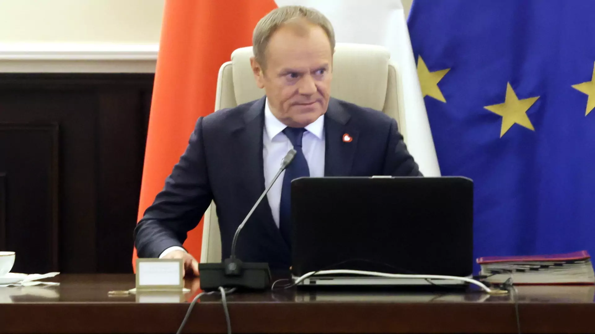 Donald Tusk: trzy miliardy złotych na psychiatrię dziecięcą zamiast na TVP