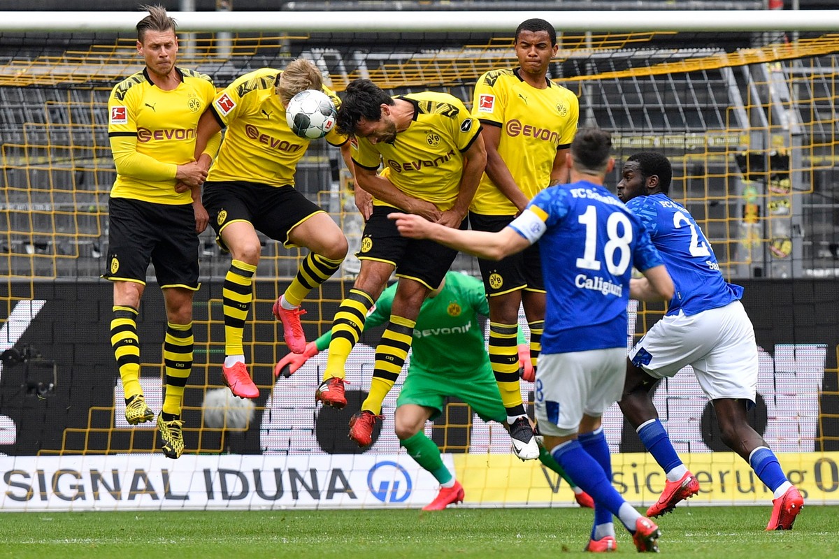 Łukasz Piszczek (pierwszy z lewej)