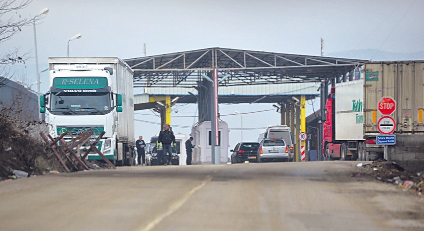 I dalje menjaju tablice na vozilima: Sa Merdara