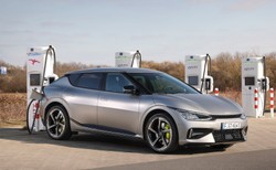 Który elektryk ma największy zasięg po ładowaniu przez 10 lub 20 minut?