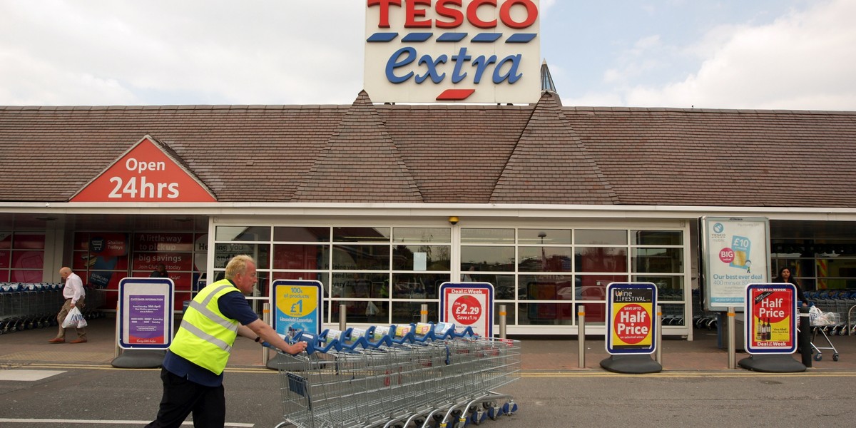 Tesco jest największą siecią -super i hipermarketów w Wielkiej Brytanii. Posiada ponad 3400 sklepów w różnych formatach