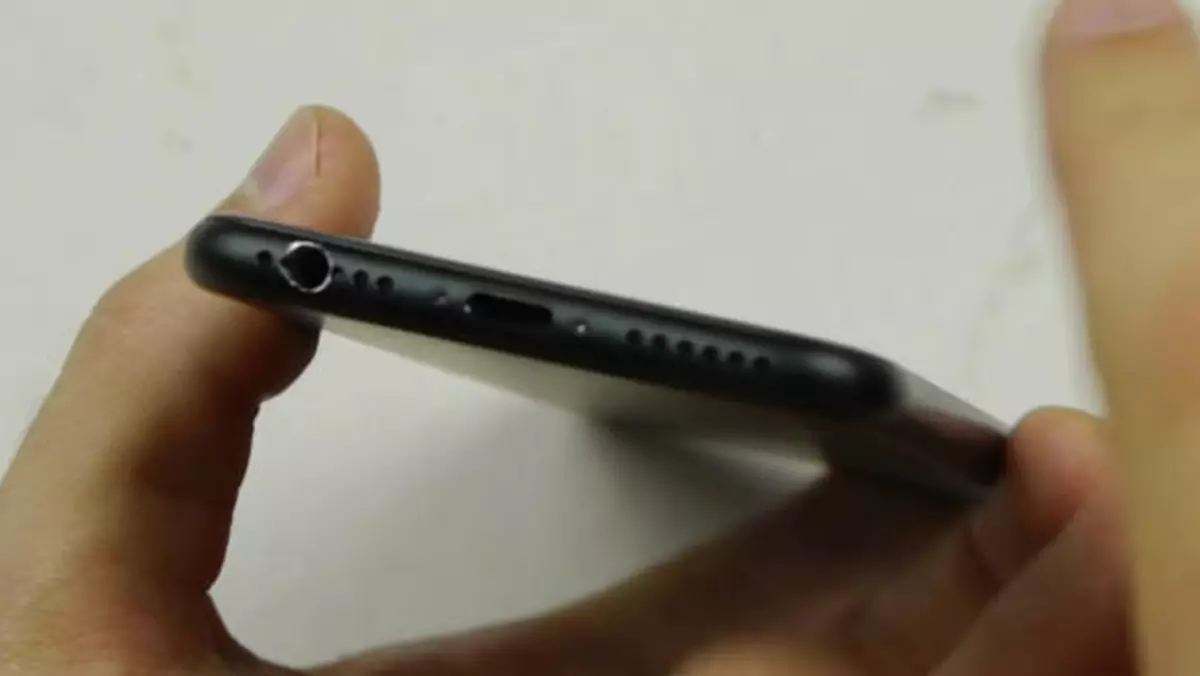 iPhone 7 nie ma 3,5-mm złącza audio, ale można je wywiercić (wideo)