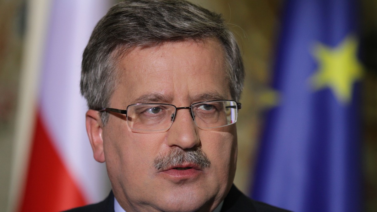 Prezydent Bronisław Komorowski spotkał się z byłym prezydentem Litwy Valdasem Adamkusem. Rozmawiali m.in. o sytuacji polskiej mniejszości na Litwie.