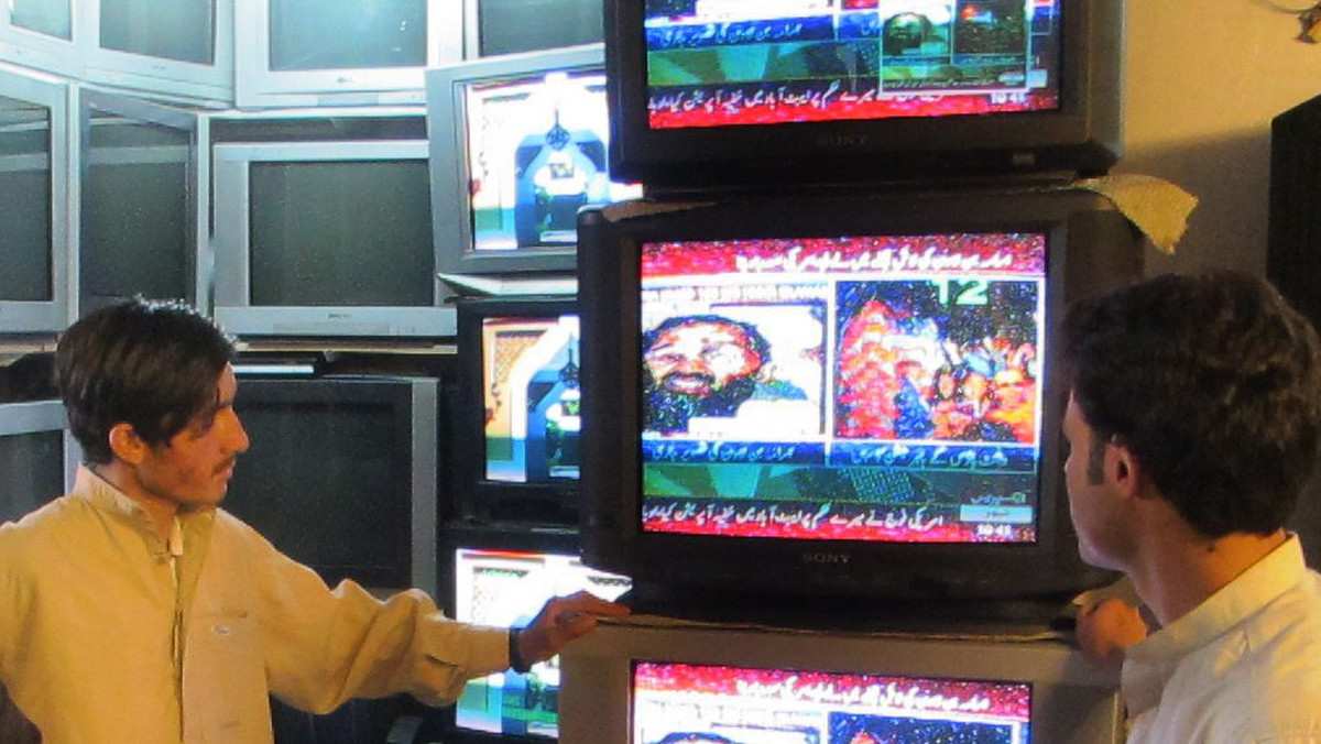 Pakistańska telewizja Geo TV pokazała w poniedziałek zdjęcie zdeformowanej częściowo twarzy, należącej - jak poinformowano - do szefa Al-Kaidy Osamy bin Ladena, zabitego przez siły USA w Pakistanie. Autentyczności zdjęcia nie potwierdzono.