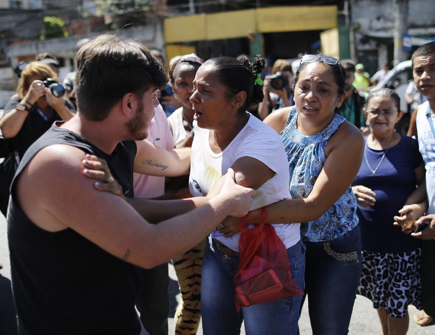 Majka ubijenog dečaka Terezina Marija de Hesus na današnjim protestima (C)