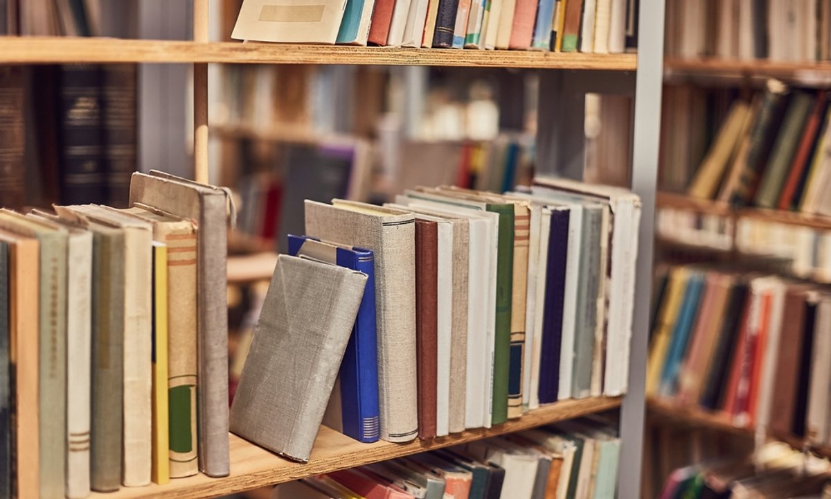 Płacą 200 zł za taką książkę z PRL-u. Lepiej przejrzyj biblioteczkę