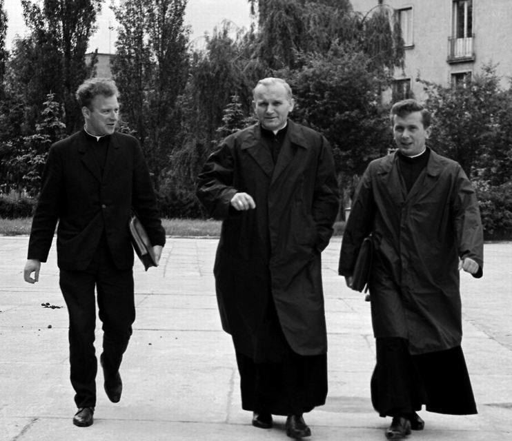 Karol Wojtyła w towarzystwie innych wykładowców, 1955 