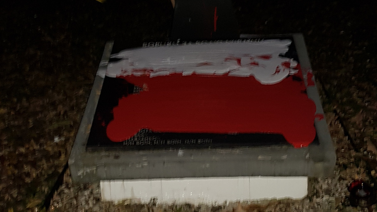 Pikulice: zdewastowano grób na Cmentarzu Żołnierzy Ukraińskich