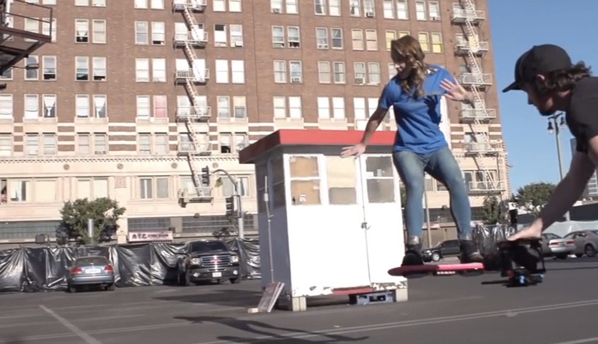 Latająca deskorolka