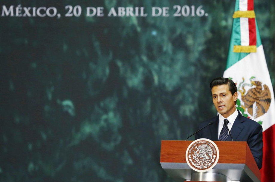 Mexican President Enrique Peña Nieto delivers a speech during a welcome ceremony at the National Palace in Mexico City.