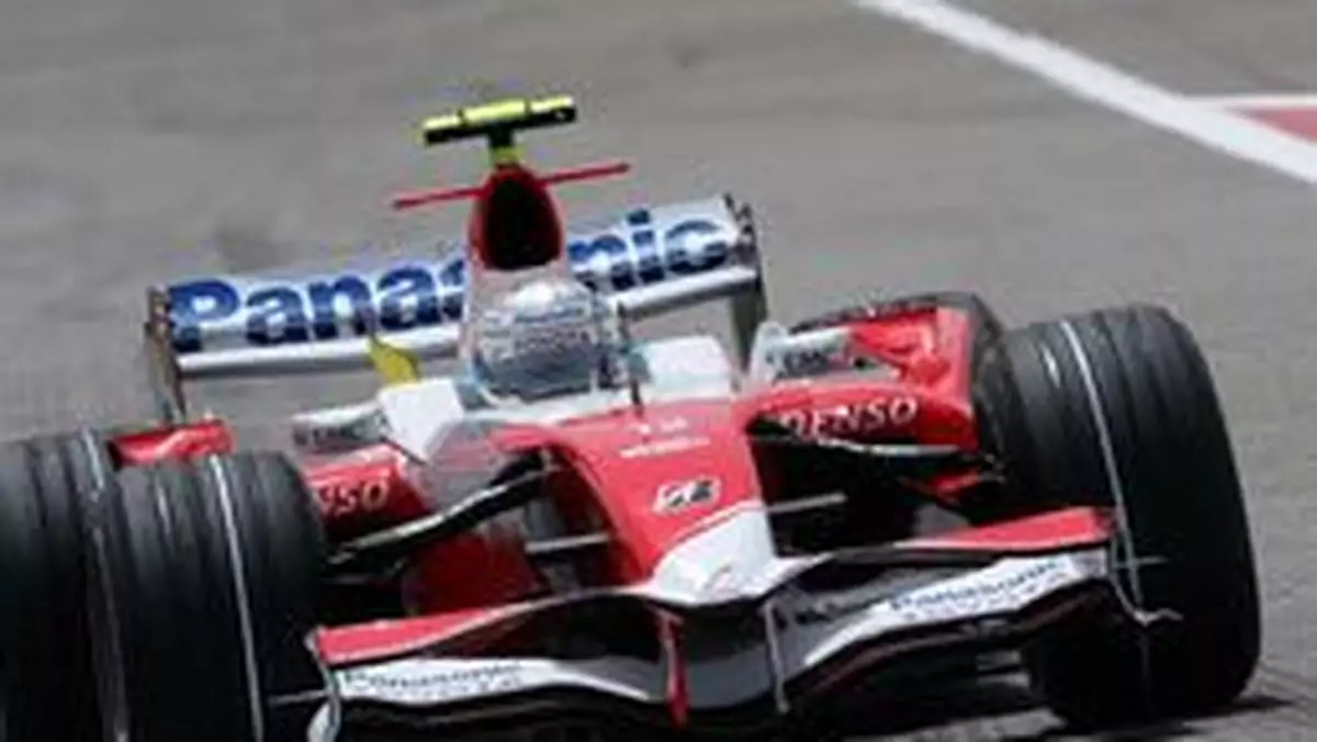 Grand Prix Hiszpanii 2007: drugi dzień testów w deszczu