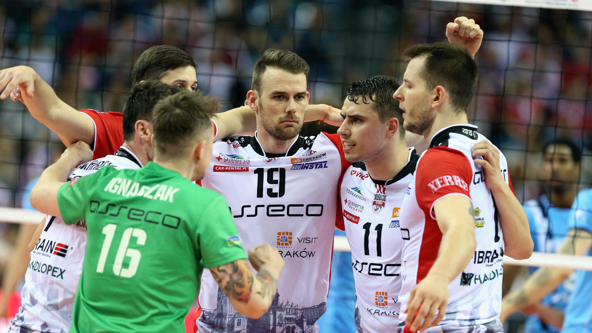 Mecz Asseco Resovia Rzeszów - ZAKSA Kędzierzyn-Koźle w finale PlusLigi. Spotkanie rozpoczęło się we wtorek 26 kwietnia o godzinie 20:30.