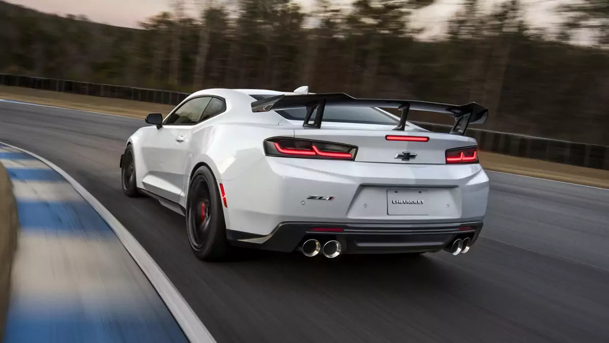 Nowy Camaro ZL1 1LE - jeszcze groźniejsze i szybsze