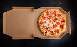 Pierwsza na świecie pizzeria obsługiwana przez robota. Tak wygląda przyszłość gastronomii?