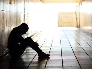 Jak lockdown wpływa na zdrowie psychiczne dzieci i młodzieży