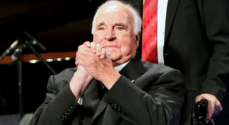 Former German Chancellor Helmut Kohl attends a commemorative event on the fall of the Berlin wall at the Friedrichstadtpalast music hall in Berlin in 2009