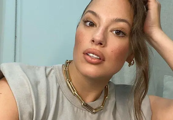 Ashley Graham skrytykowana za nazwanie siebie "dużą" na Instagramie