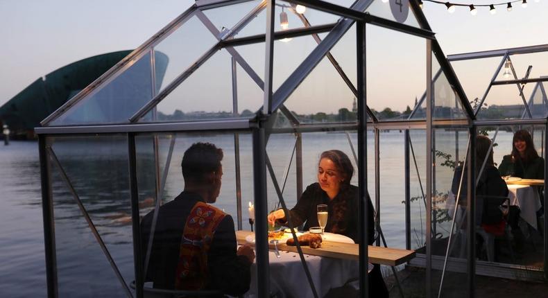 Restaurant social distance quarantine greenhouse Amsterdam