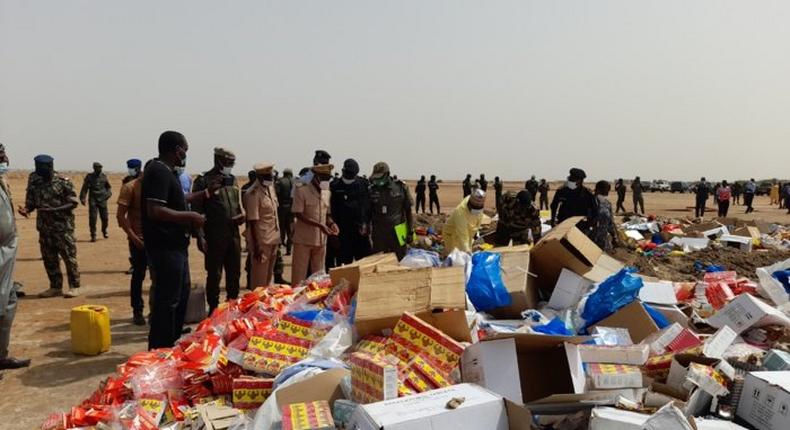 incineration-de-06-tonnes-de-drogue-et-de-faux-medicaments-a-kaolack