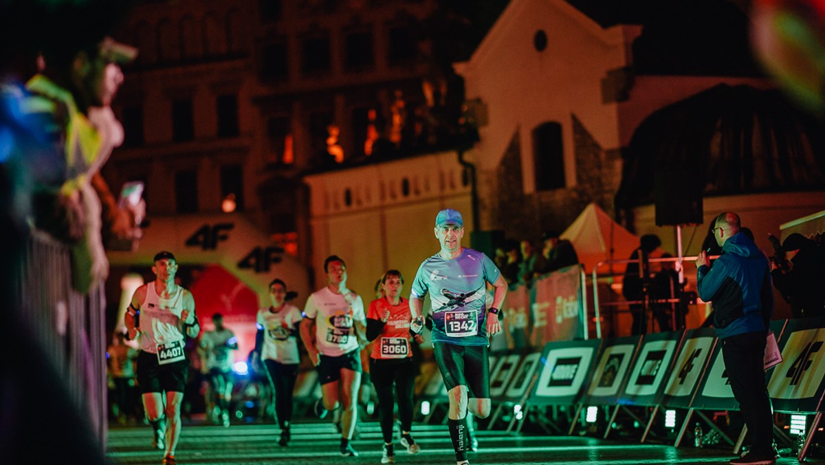 W sobotę 25 kwietnia w centrum stolicy Małopolski odbędzie się Bieg Nocny na 10 km. Chętni mogą się już na niego zapisywać - liczba uczestników jest ograniczona.