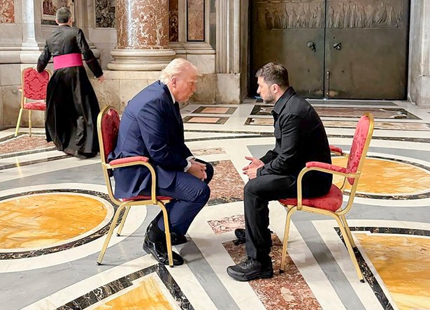 Pierwsze takie spotkanie od lutego. Trump i Zełenski "przeprowadzili rozmowę"