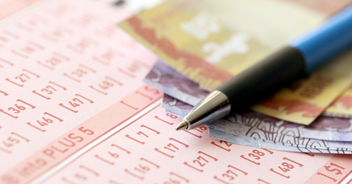 Loteria promocyjna to gra hazardowa – jak legalnie ją zorganizować i uniknąć kar