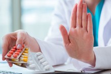 Środki działające podobnie jak alkohol w organizmie pracownika