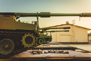 Przedsiębiorcy ruszają na pomoc wojsku. W tle miliardy złotych