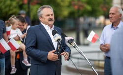 Jakubiak ma plan na zmniejszenie kolejek do lekarzy. "Dopłaty do wizyt 5-10 zł”