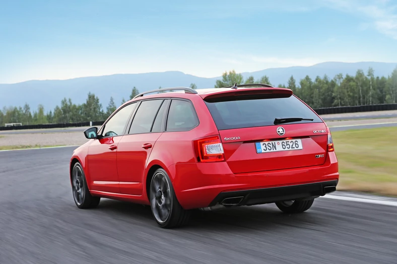 Skoda Octavia RS 230