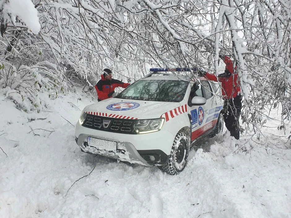 Gorska služba ide gde god je potrebno i po snegu, ledu, kiši, mrazu