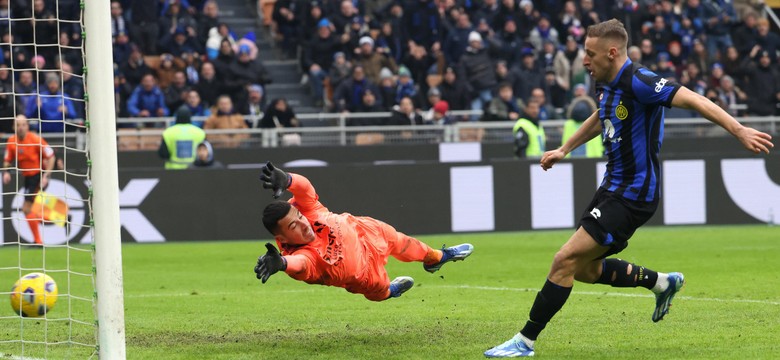 Gol i zmarnowany rzut karny w doliczonym czasie gry. Inter liderem na półmetku Serie A [WIDEO]