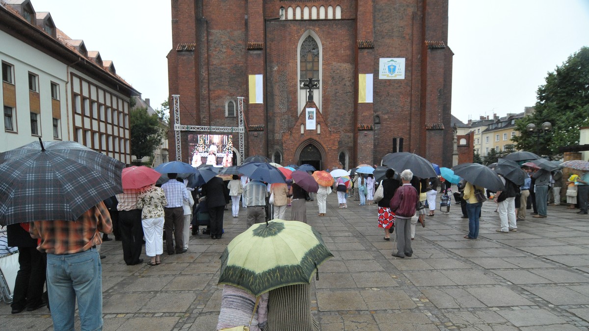 Opolska katedra wymaga natychmiastowego remontu. Brakuje 12 milionów złotych na najpilniejsze zabezpieczenia tego sakralnego zabytku.