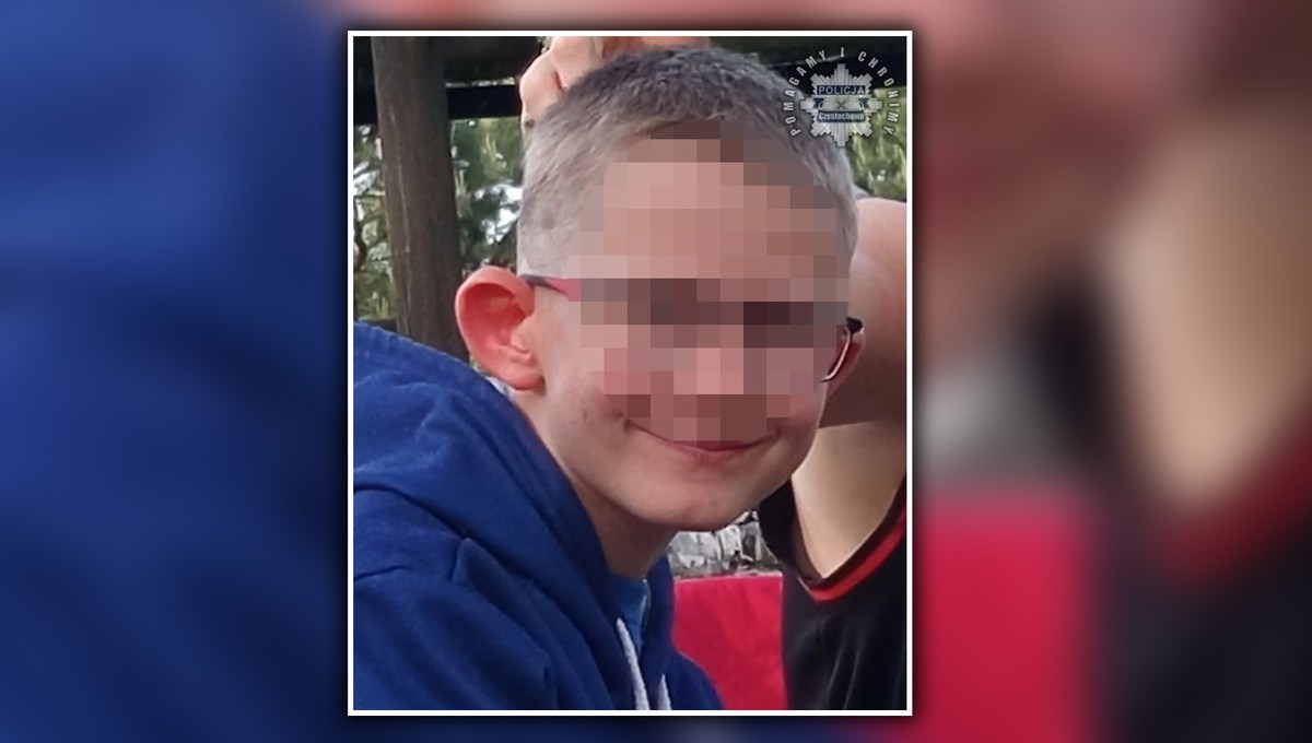 A happy final of the boy’s search. He was found by a bridesmaid