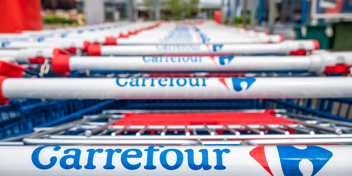 Sieć Carrefour w Polsce skurczy się o ponad 20 sklepów. Zwolni ponad 160 pracowników.