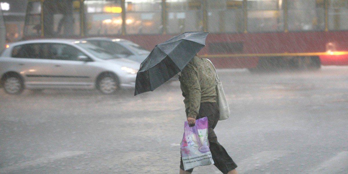 Nadchodzi pogodowy armagedon. Uwaga na burze i wichury nawet 90 km/h