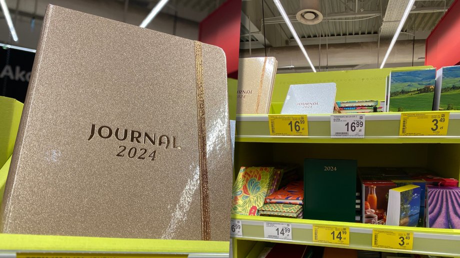 Markety oferują już kalendarze na 2024 r.