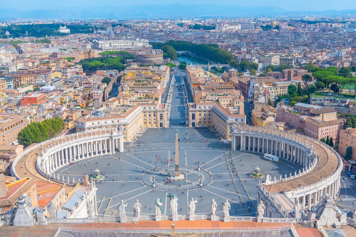 Aerial,View,Of,Saint,Peter,Square,In,Vatican.