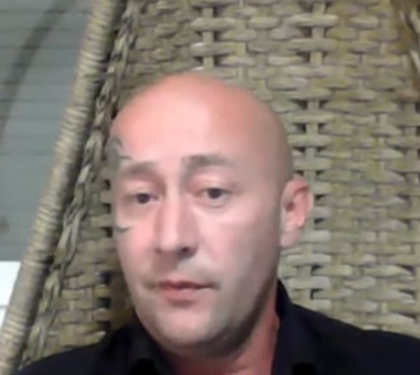 Goran Pantelić dva puta je pozivao na ustanak ispred zgrade Vlade Srbije