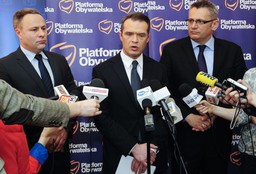 Za artykuł o zegarkach Nowak domaga się zakazu sprzedaży "Wprost". Koszty przeprosin to 30 mln zł