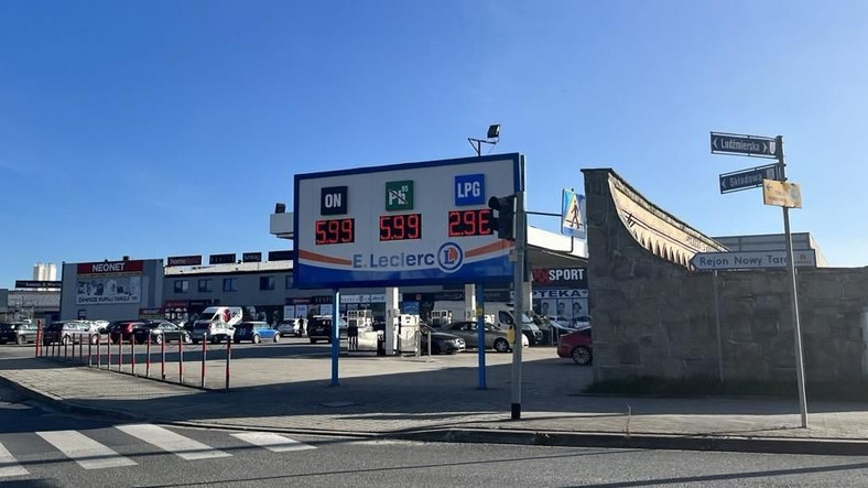 Niektóre stacje oferują ceny na poziomie 1,3 euro.