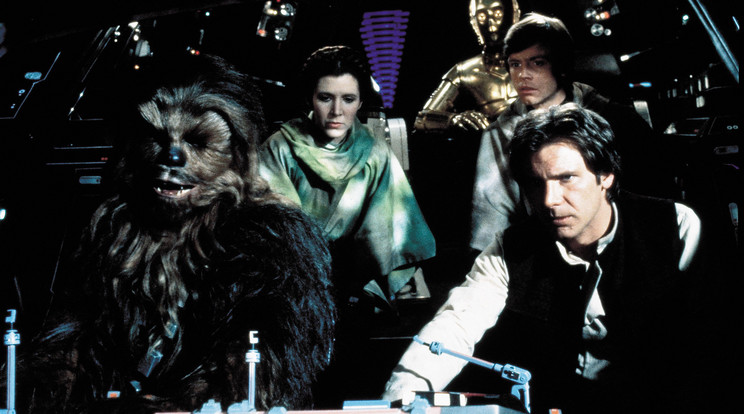Az első Csillagok háborúja trilógia karakterei is feltűnnek majd: így Chewbacca (Peter Mayhew, balról), Leia hercegnő (Carrie Fisher), C-3PO (Anthony Daniels), Luke Skywalker (Mark Hamill) és Han Solo (Harrison Ford) is /Fotó: Northfoto