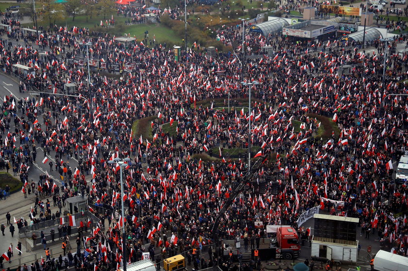 Ile osób było na Marszu Niepodległości? Ogromne rozbieżności w szacunkach