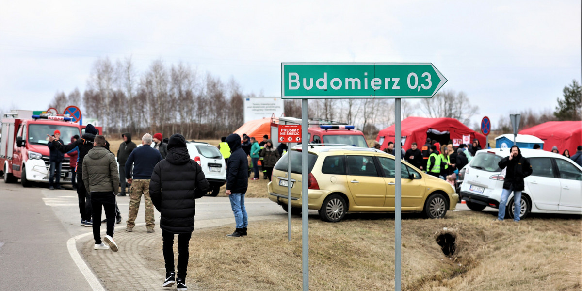 Okolice przejścia granicznego z Ukrainą w Budomierzu, 27 lutego 2022 r.